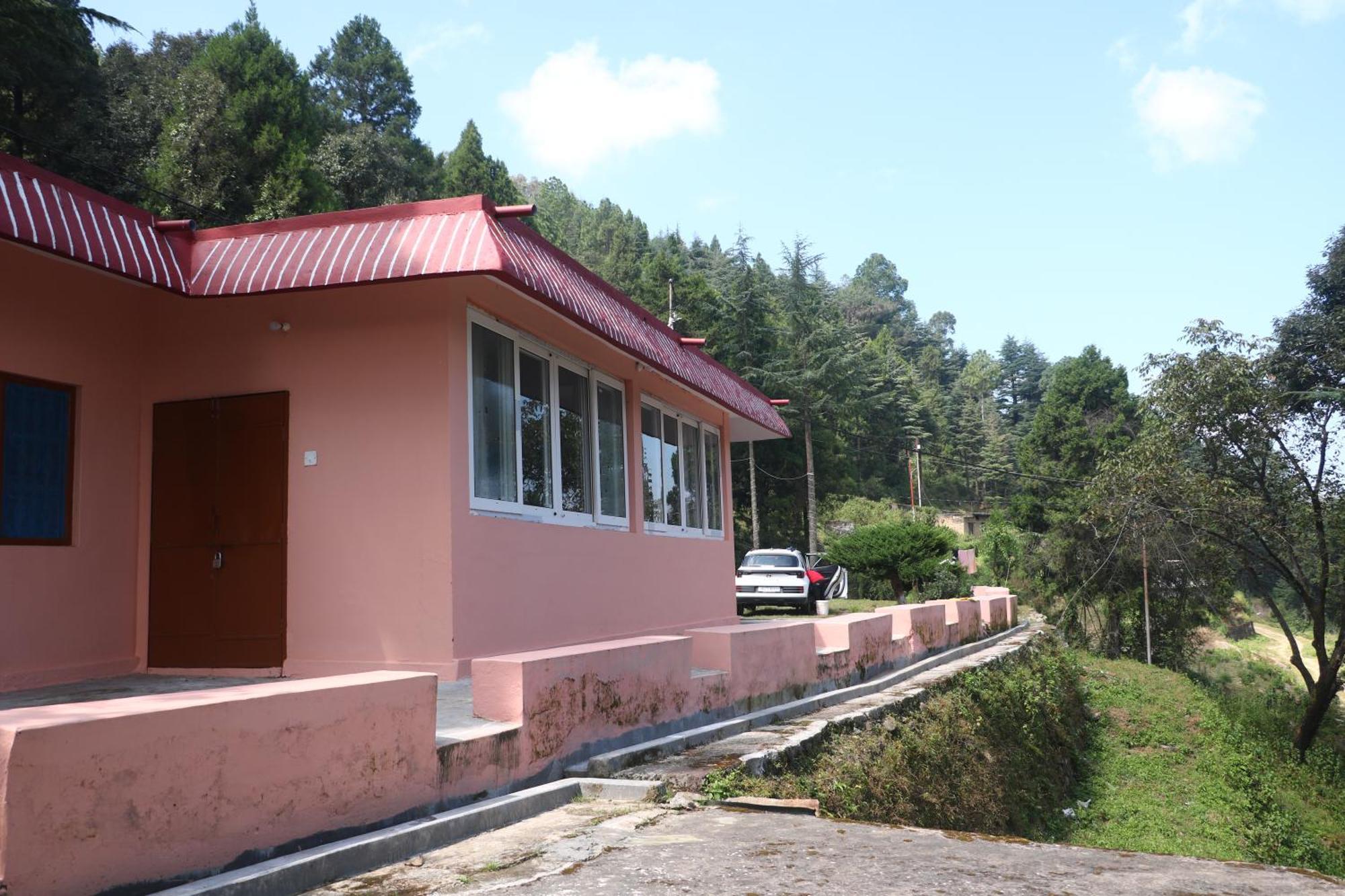The Deodar Inn Pauri Ngoại thất bức ảnh